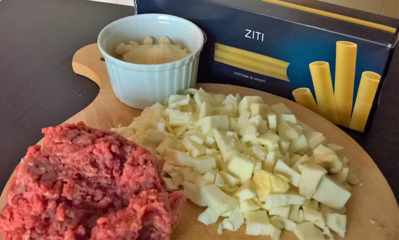 Maccheroni crudi al forno